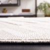 Safavieh Trends TRD104 Beige / Ivory Area Rug