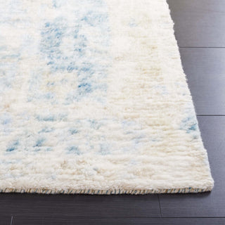 Safavieh Tribeca TRI116A Blue / Ivory Area Rug Detail