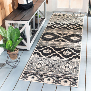 Safavieh Veranda VER097-0421 Black / Beige Area Rug Room Scene Feature