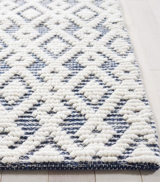 Safavieh Vermont VRM102N Ivory / Navy Area Rug Detail