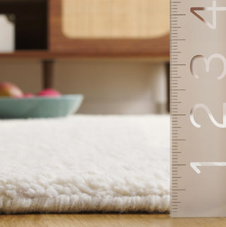 Safavieh Vermont VRM205A Ivory Area Rug Detail