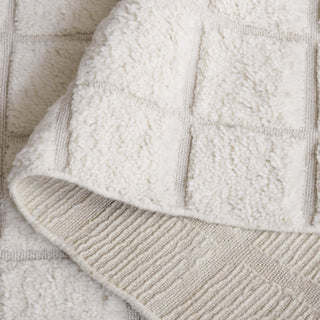 Safavieh Vermont VRM206A Ivory Area Rug Fold