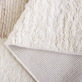 Safavieh Vermont VRM214A Ivory / Beige Area Rug Fold