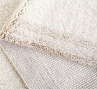 Safavieh Vermont VRM215A Ivory / Beige Area Rug Fold