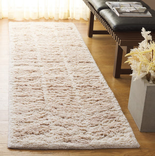 Safavieh Vermont VRM218B Beige / Ivory Area Rug Room Scene Feature