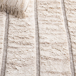 Safavieh Vermont VRM218B Beige / Ivory Area Rug Detail