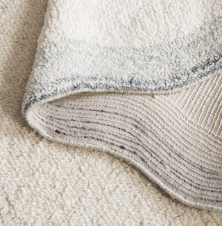 Safavieh Vermont VRM221F Ivory / Grey Area Rug Fold