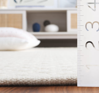 Safavieh Vermont VRM908A Ivory Area Rug Detail