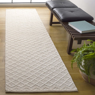 Safavieh Vermont VRM908B Beige / Ivory Area Rug Room Scene