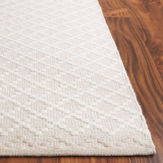 Safavieh Vermont VRM908B Beige / Ivory Area Rug Detail