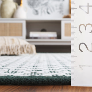 Safavieh Vermont VRM908Y Green / Ivory Area Rug Detail