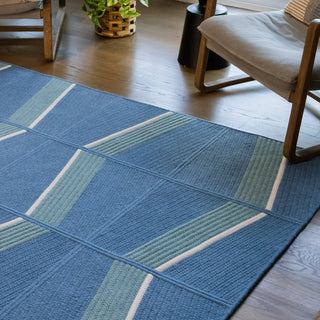 Colonial Mills Luxury Sapphire Blue Lagoon Area Rug