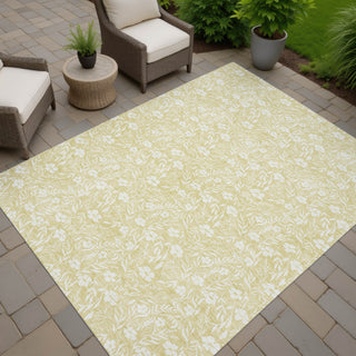 Dalyn Soft Essentials SE4 Wheat Machine Washable Area Rug Outdoor Lifestyle Image Feature