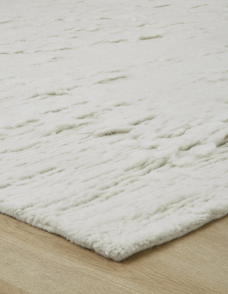 Ancient Boundaries Selene SEL-1245 Area Rug Corner Image
