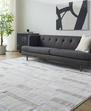 Livabliss Siyah SIY-2318 Light Silver Area Rug Room Scene Feature