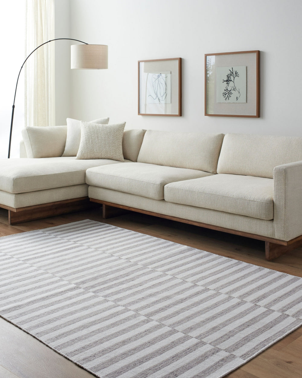 Surya Sonia SNI-2304 Area Rug Room Scene Feature