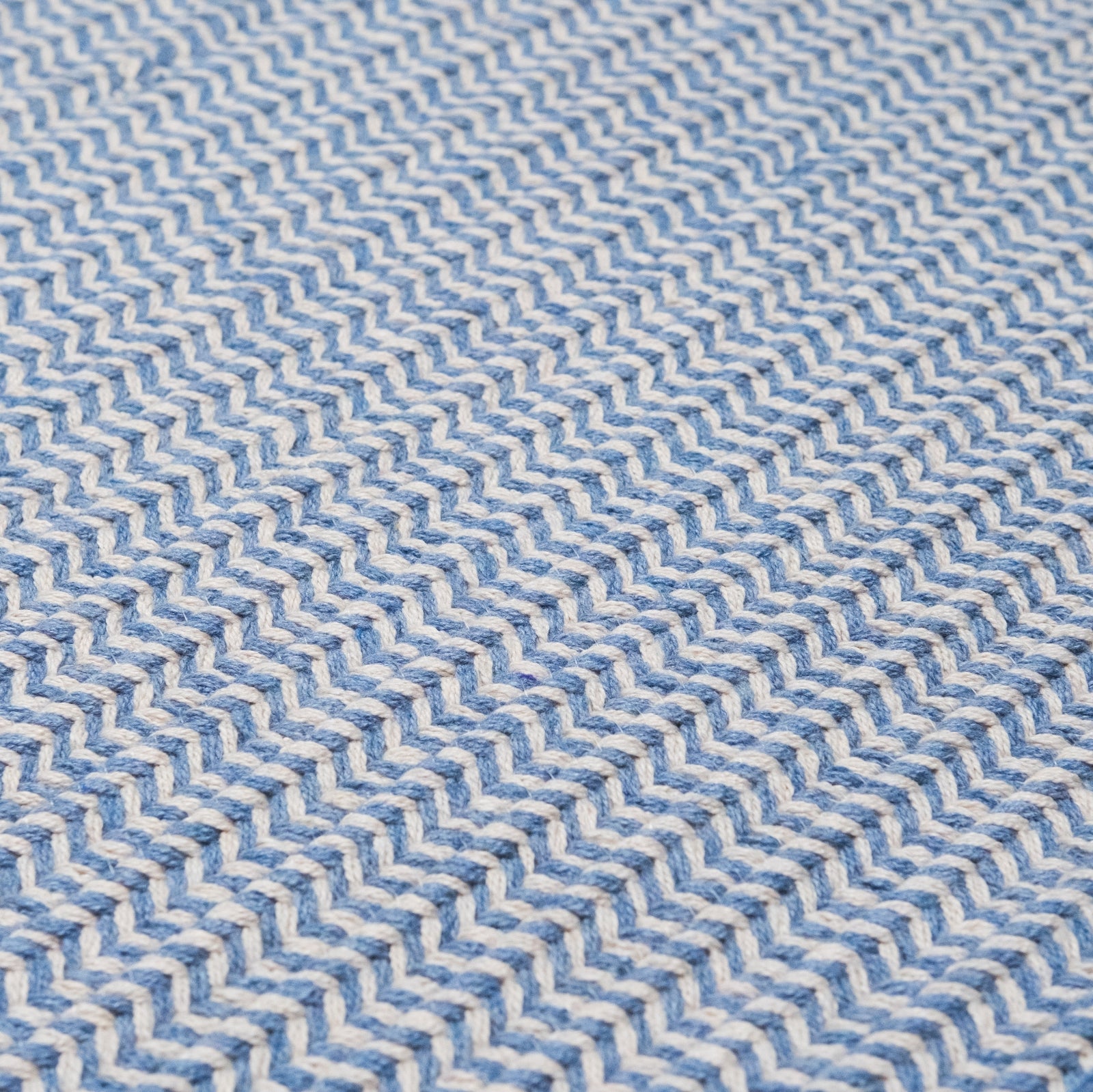 Colonial Mills Sunbrella Zebra Woven Doormats SZ40 Ocean