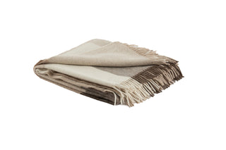 Auskin Alpaca Faroe Beige Throw main image
