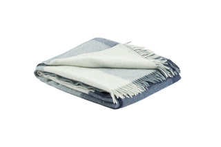 Auskin Alpaca Hattavik Blue/White Throw main image