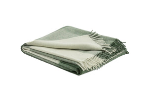 Auskin Alpaca Hattavik Green/White Throw main image