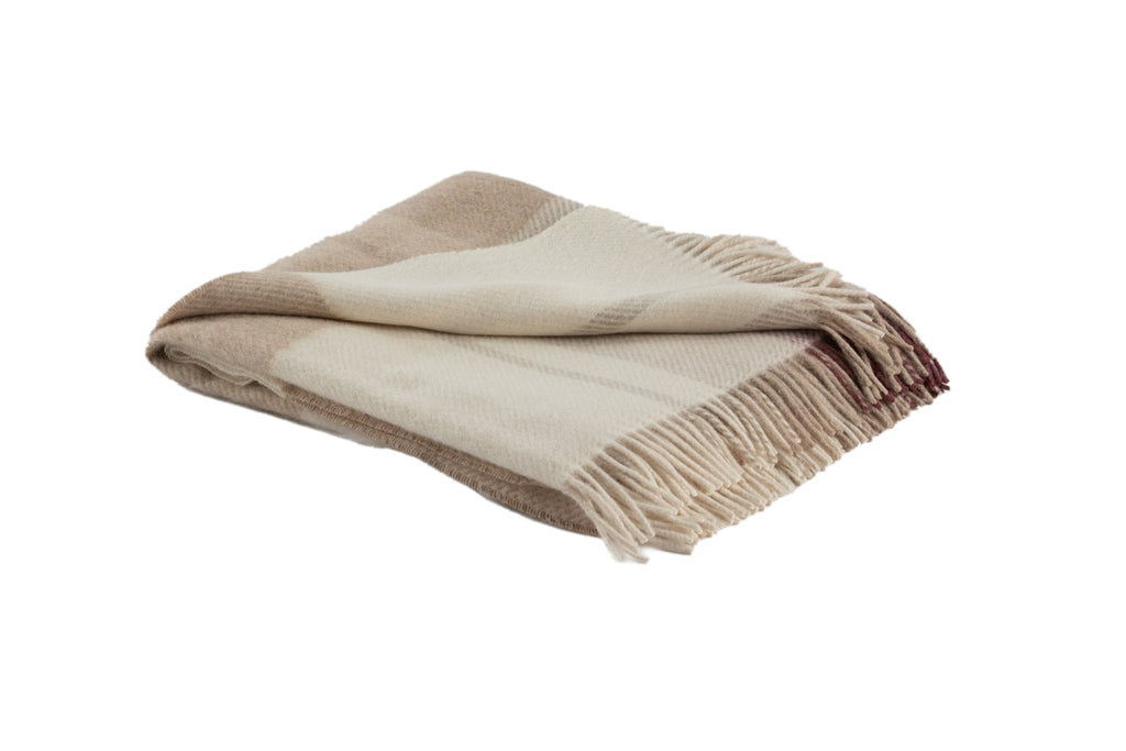 Auskin Alpaca Torshavn Rose/Beige Throw main image