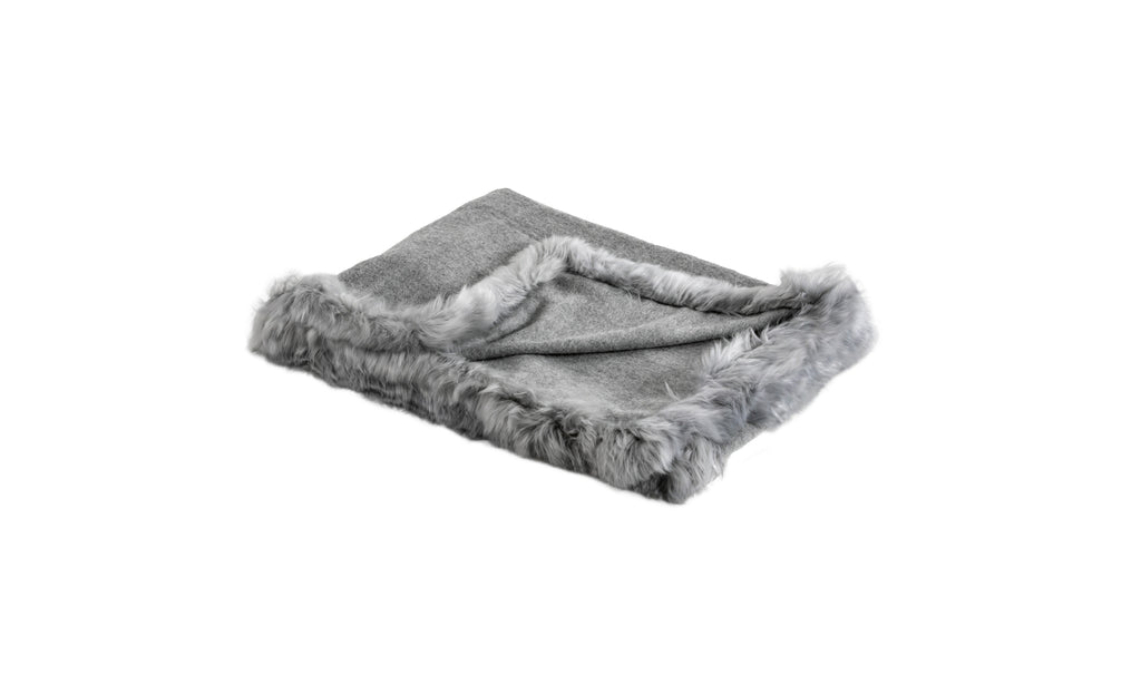 Auskin Alpaca Luxe Fur Trim Glacier Throw main image