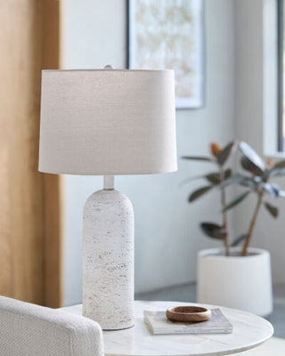 Surya Valle VLE-003 Lamp Style Shot Feature