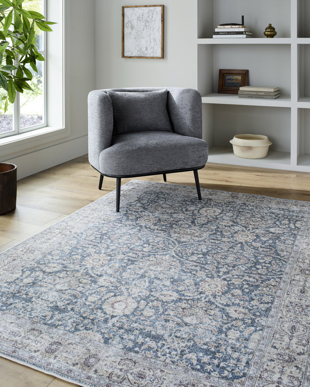 Vivir X Livabliss Mary VVMR-2300 Area Rug Room Scene Feature