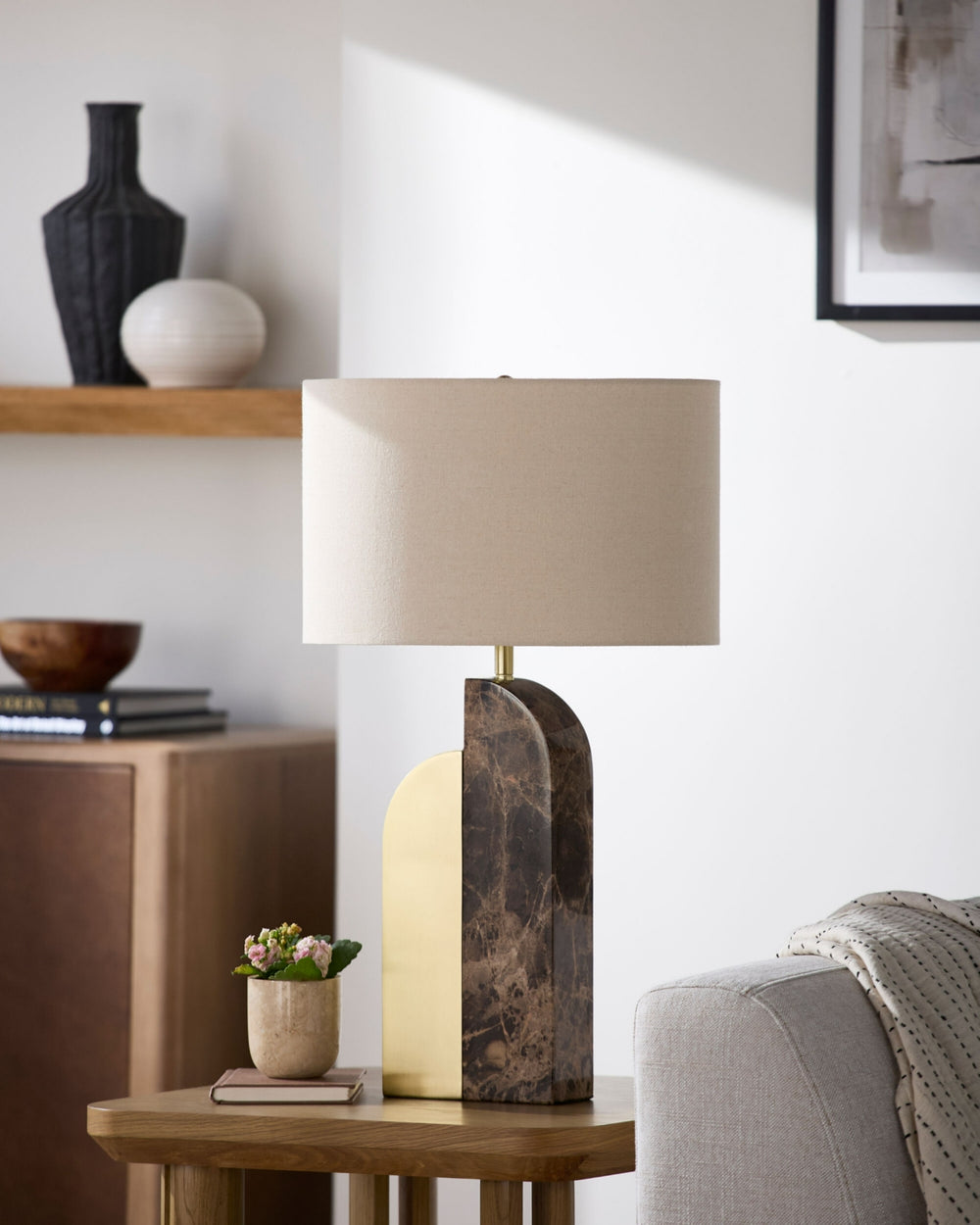 Surya Yuruga YRG-002 Lamp Style Shot Feature