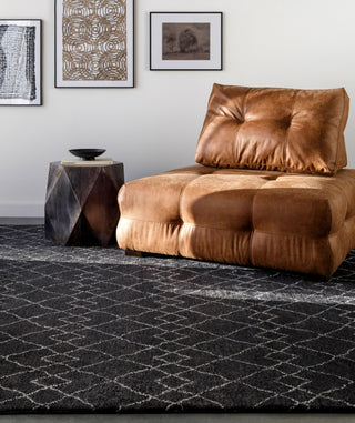 Surya Zara ZAR-2305 Area Rug Room Scene Feature