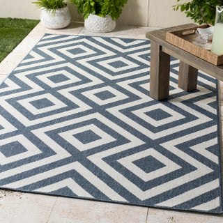 Surya Alfresco ALF-9657 Area Rug Room Scene Featured 