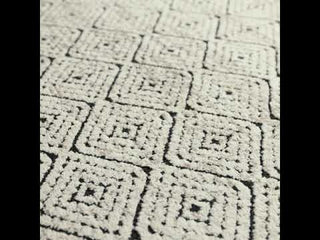 Jaipur Living Emrys Yadira EMR02 Cream/Black Area Rug by Vibe Video Image