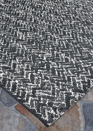 Couristan Afuera Harringbone Path Onyx/Shell Area Rug Close Up Image