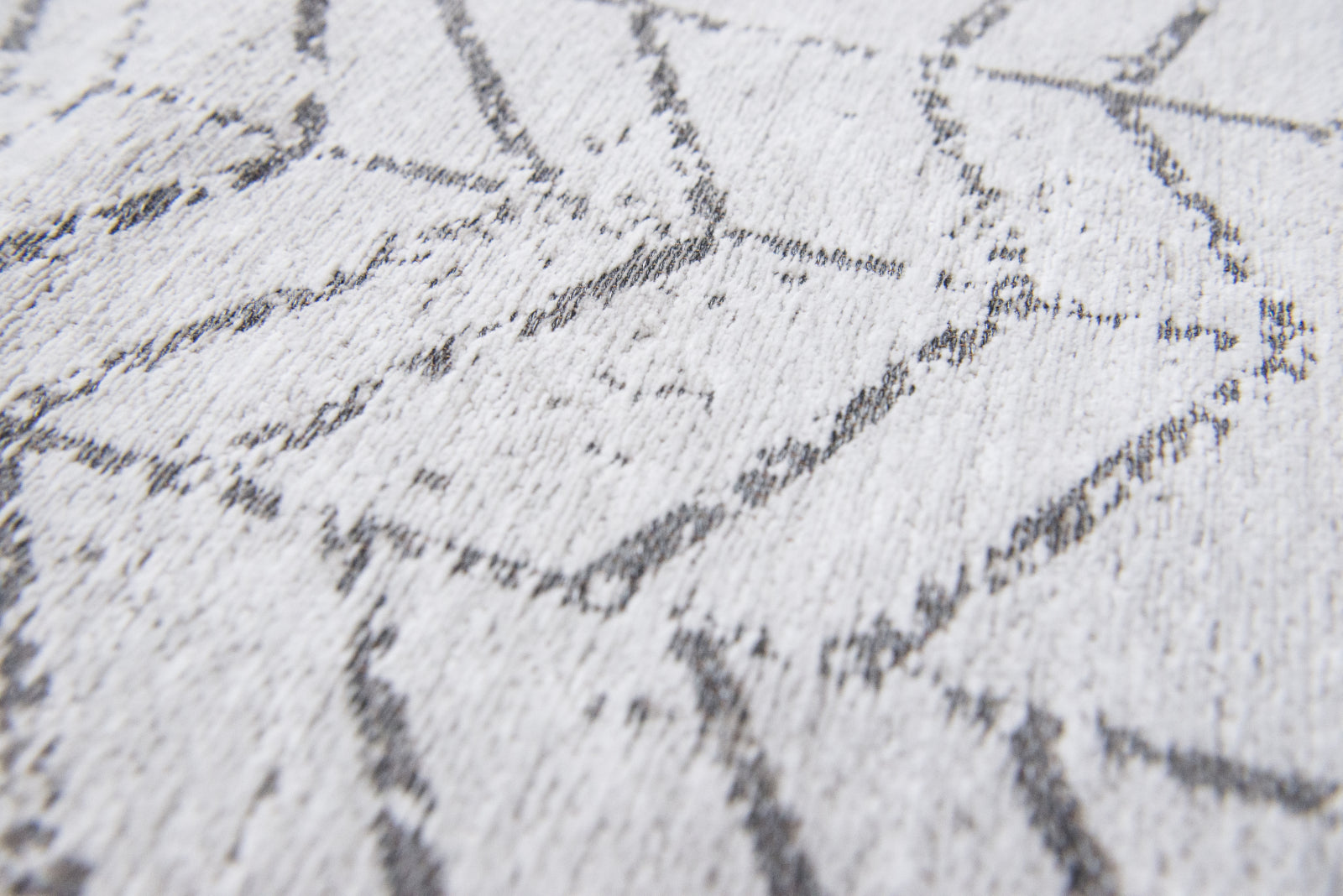 Louis de Poortere Mad Men Jacob's Ladder 8652 Black On White Area Rug ...