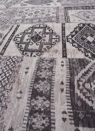 Louis de Poortere Bobohemian Bobo Tribe 8915 Black Russian Area Rug Detail