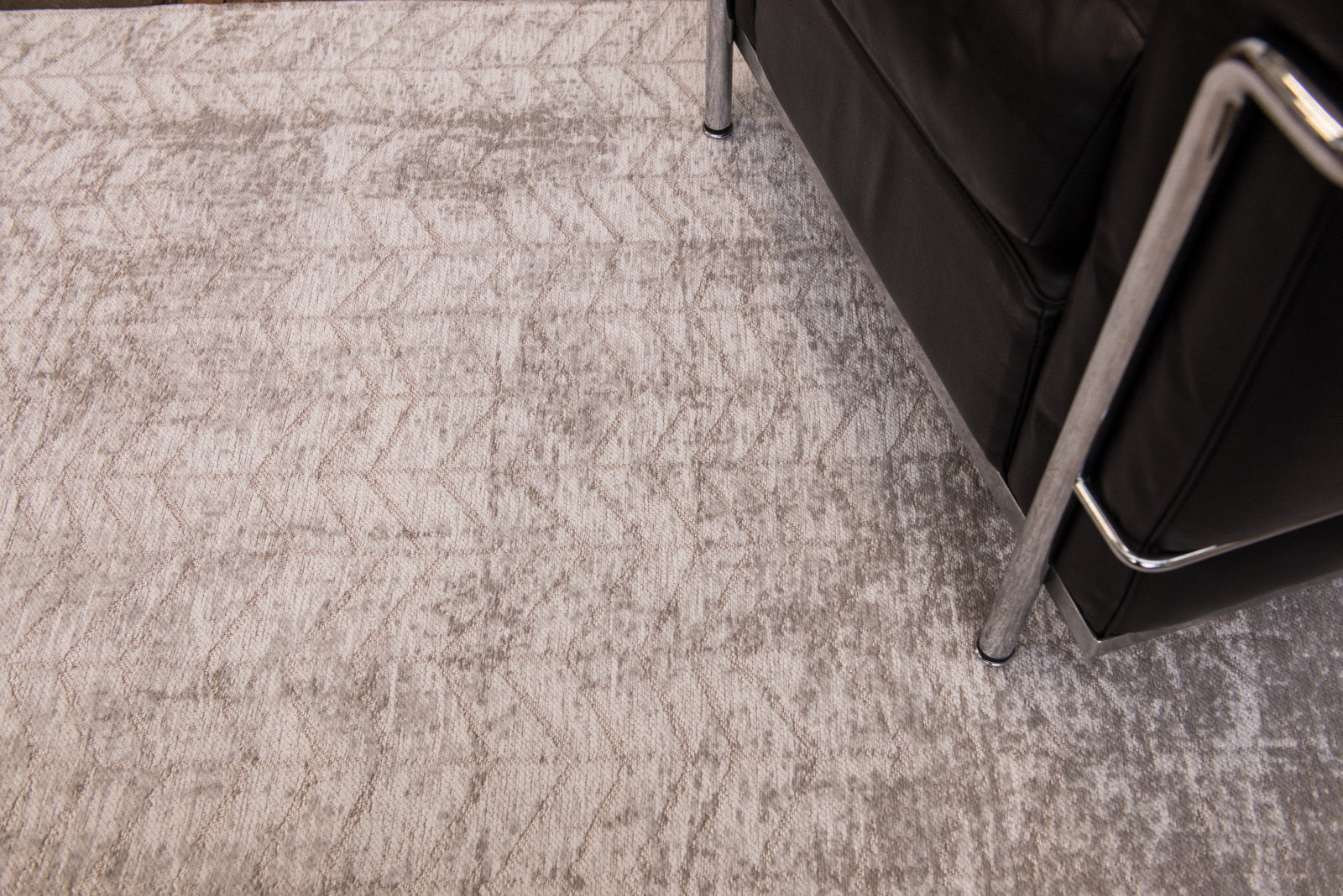 Louis de Poortere Mad Men Jacob's Ladder 8929 White Plains Area Rug ...