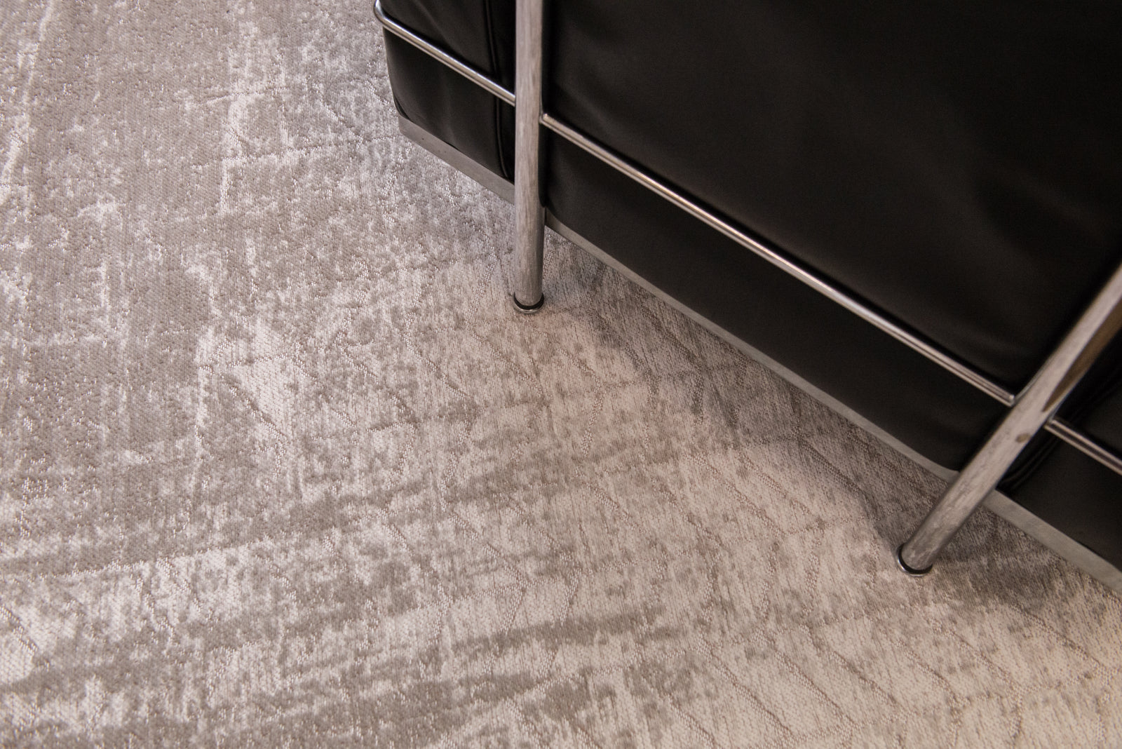 Louis de Poortere Mad Men Jacob's Ladder 8929 White Plains Area Rug ...