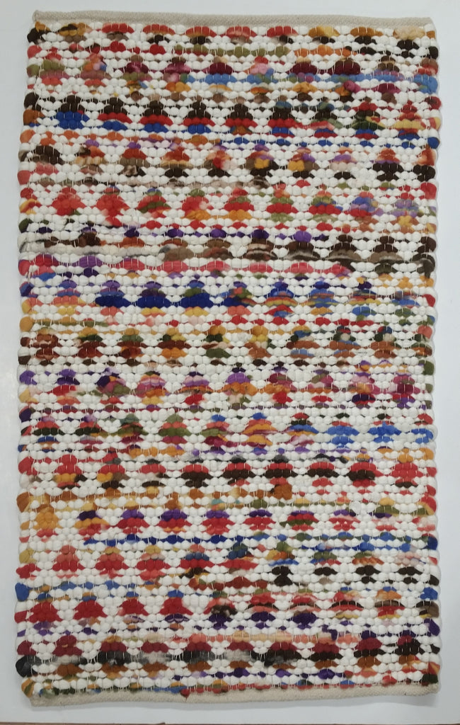 LR Resources Accent 04003 White Hand Woven Area Rug 1'9'' X 2'10''