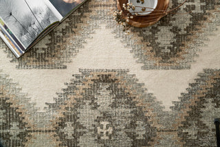 Loloi Akina AK-03 Ivory / Camel Area Rug Close Up