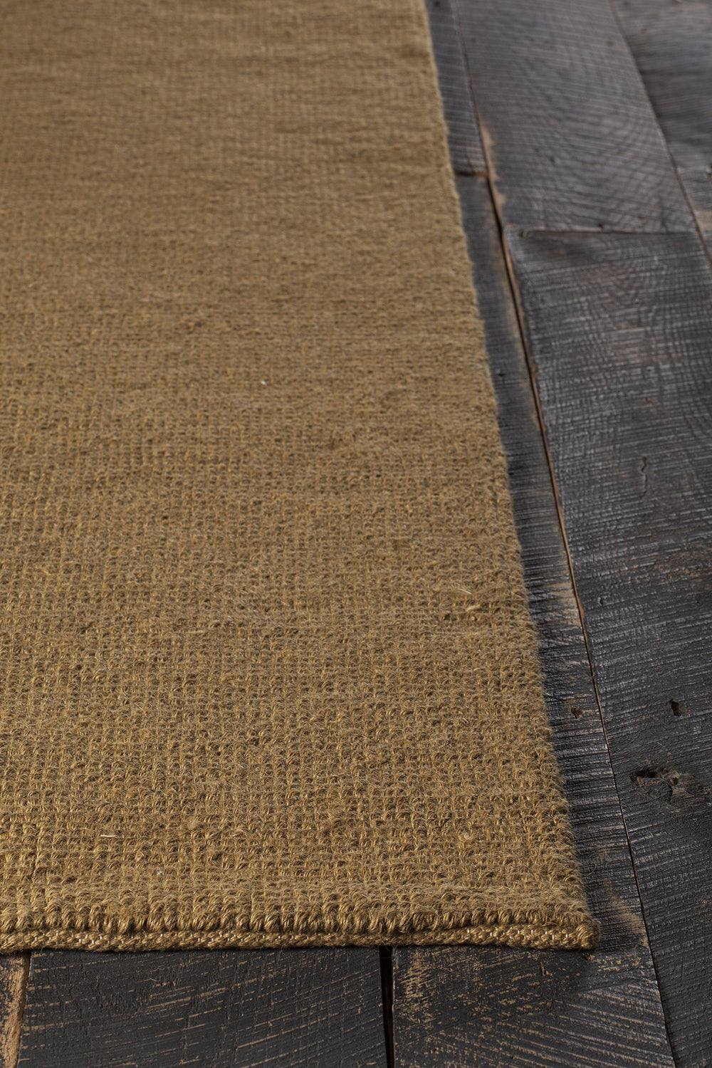 Chandra Amco AMC-36503 Area Rug Corner Shot Feature