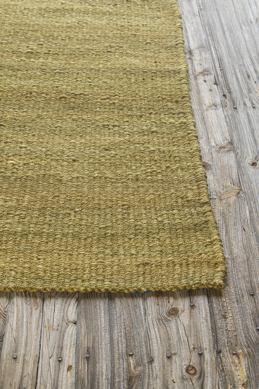 Chandra Amela AME-7702 Area Rug Corner Shot Feature