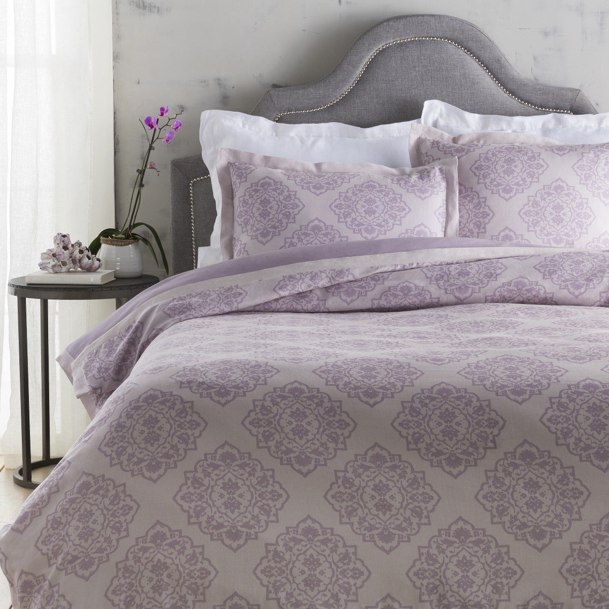 Surya Anniston ANN-7002 Purple Bedding