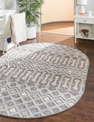 Unique Loom Arlo T-ARLO2 Gray Area Rug Oval Lifestyle Image Feature