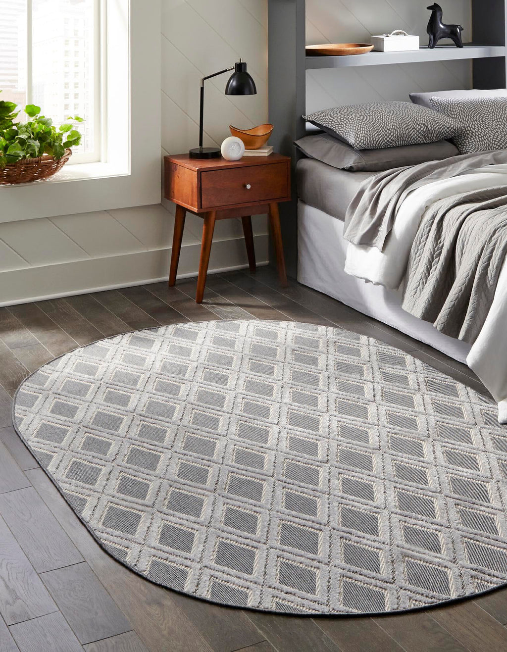 Unique Loom Arlo T-ARLO6 Charcoal Area Rug Oval Lifestyle Image Feature