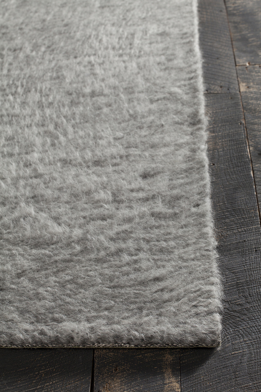 Chandra Aveda AVE-34802 Area Rug Corner Shot Feature