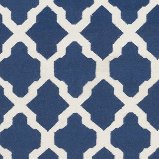 Artistic Weavers York Olivia Navy Blue/Ivory Area Rug Swatch