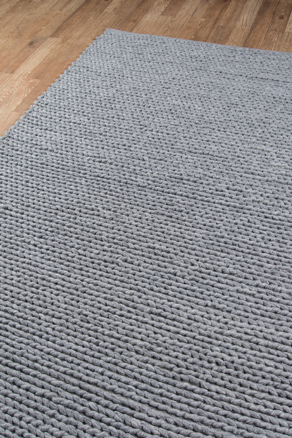 Momeni Beekman BKM-1 Charcoal Area Rug Corner Image Feature