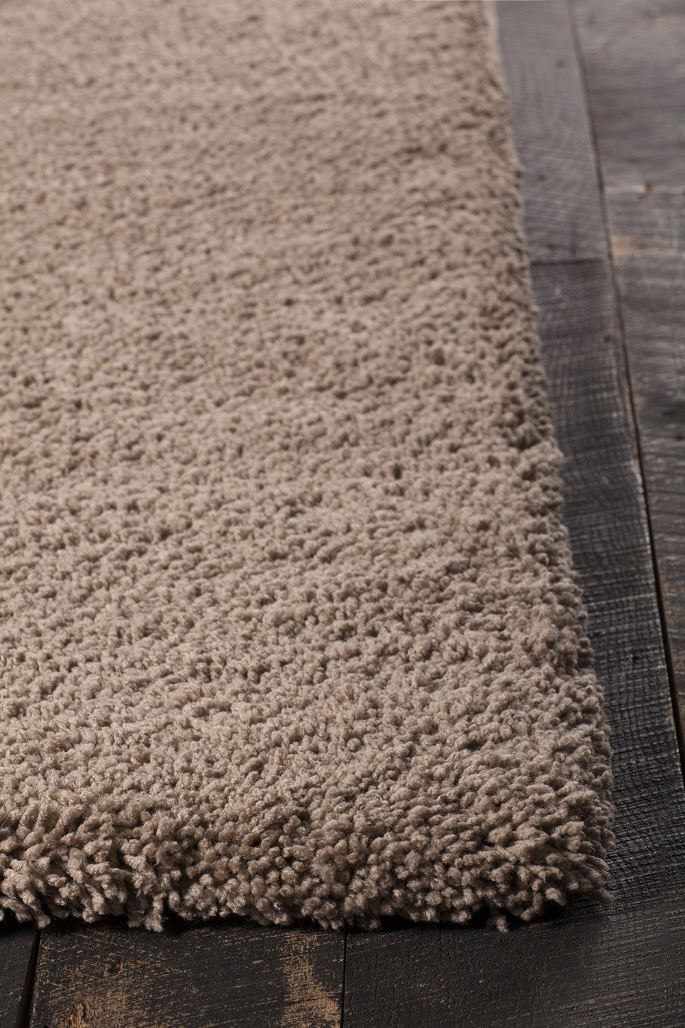 Chandra Bella BEL-51402 Area Rug Corner Shot Feature