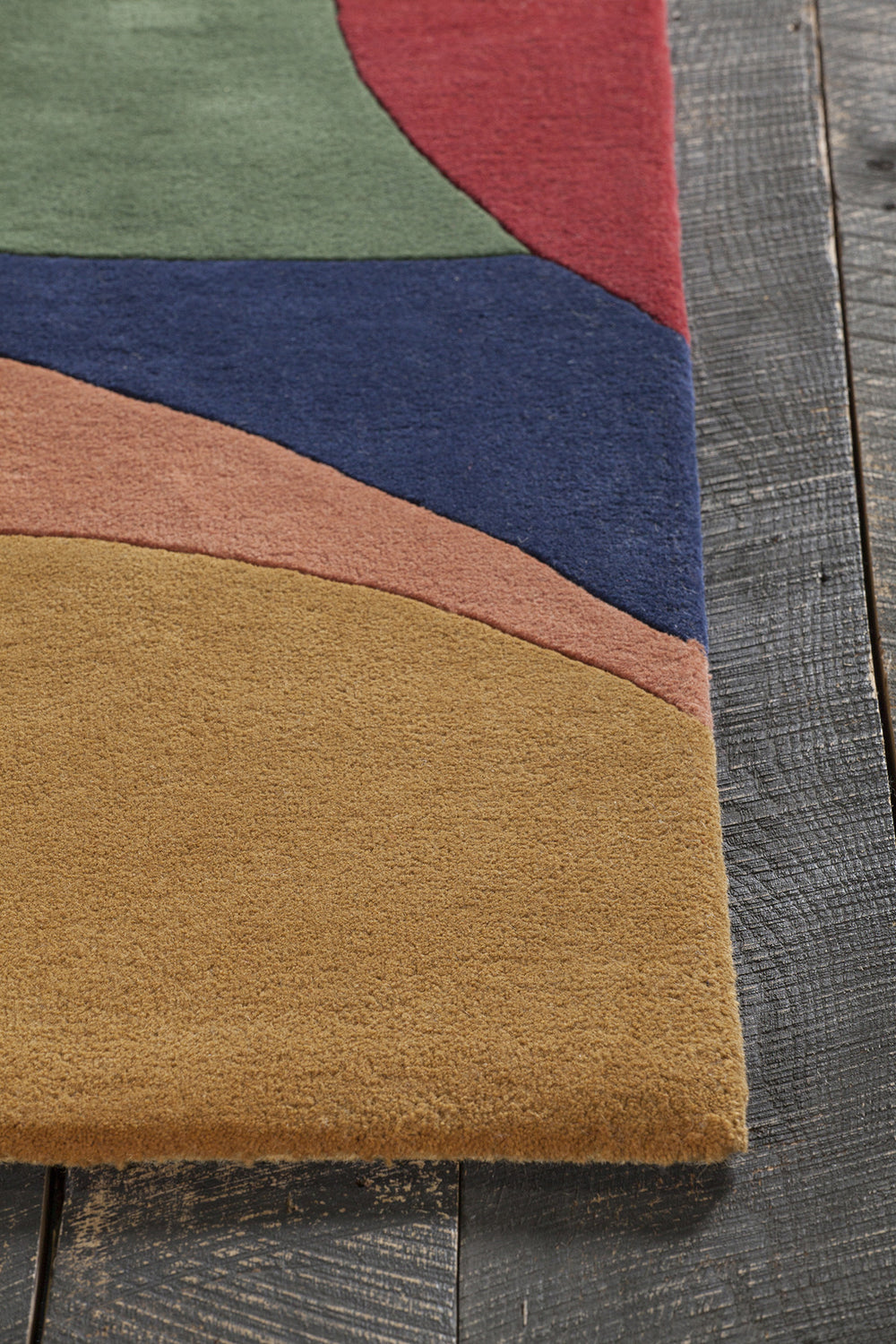 Chandra Bense BEN-3010 Area Rug Corner Shot Feature