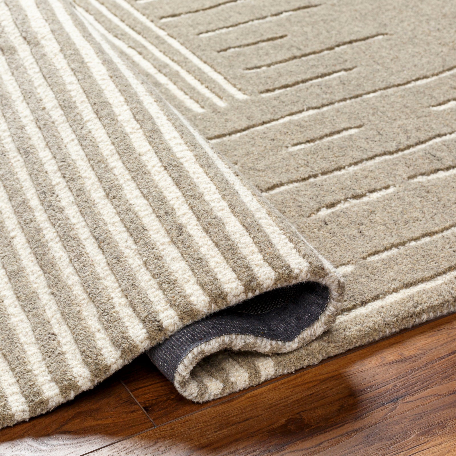 LIVABLISS Brook BKO-2310 Area Rug – Incredible Rugs and Decor